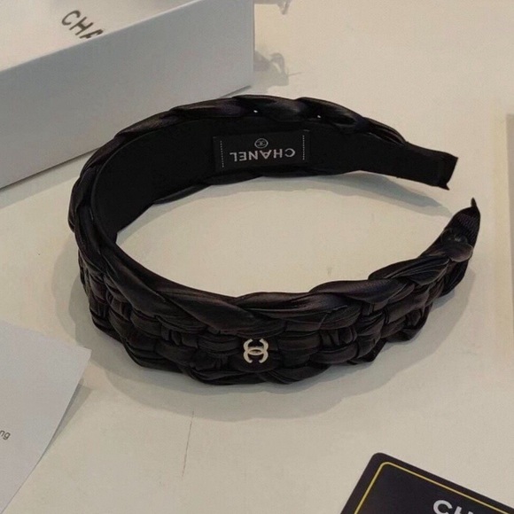 CHANEL Black Braided Leather Headband with Silver CC Charm - Picture 3 of 6